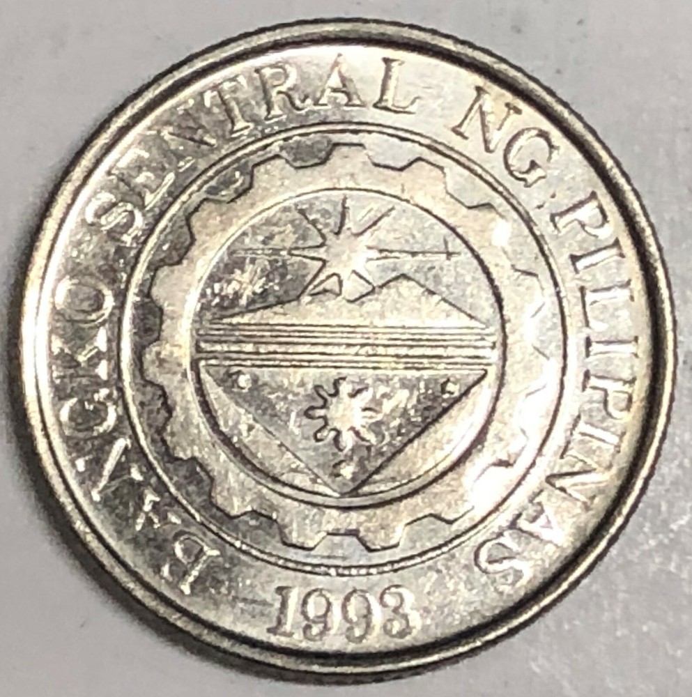 # C2038 PHILIPPINES COIN, ONE PISO 2011
