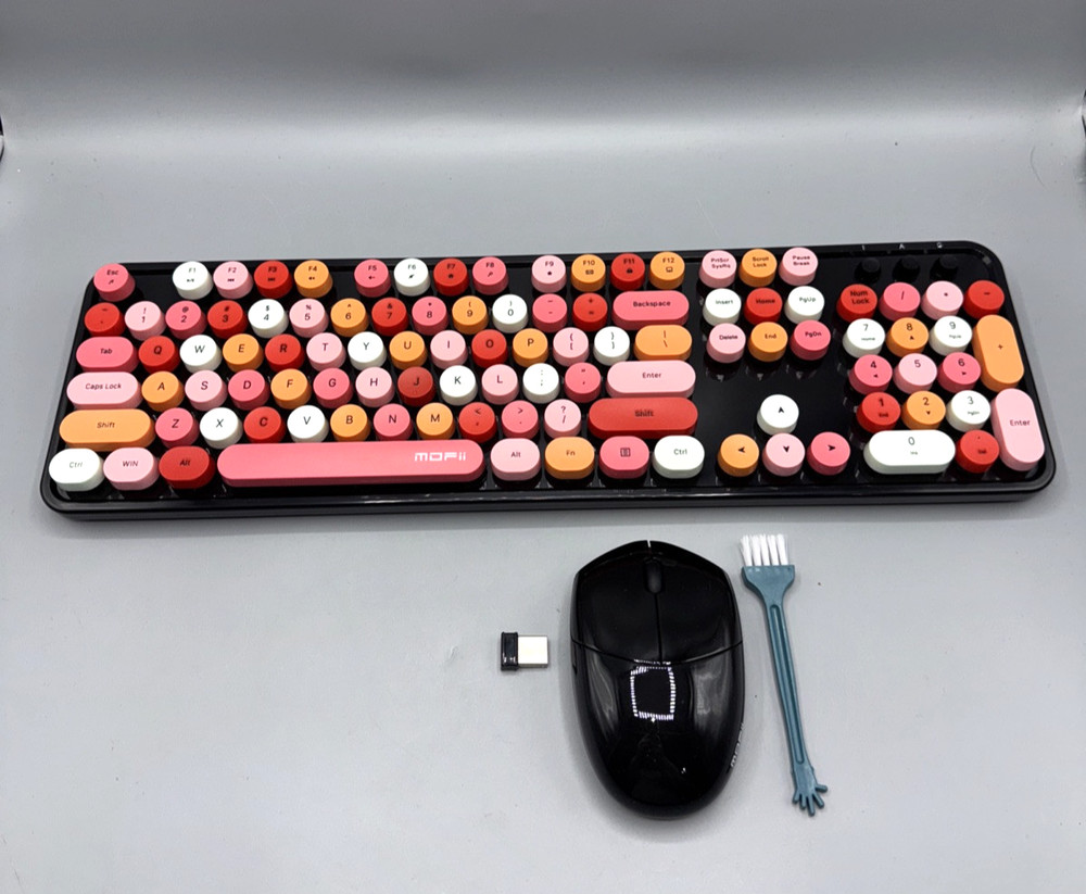 Wireless Retro Full Size Keyboard and Mouse Set