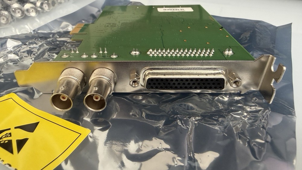 BLACKMAGIC-DESIGN BMDPCB95 REV-A1 Decklink Studio 2 Cap Card with Breakout Cable