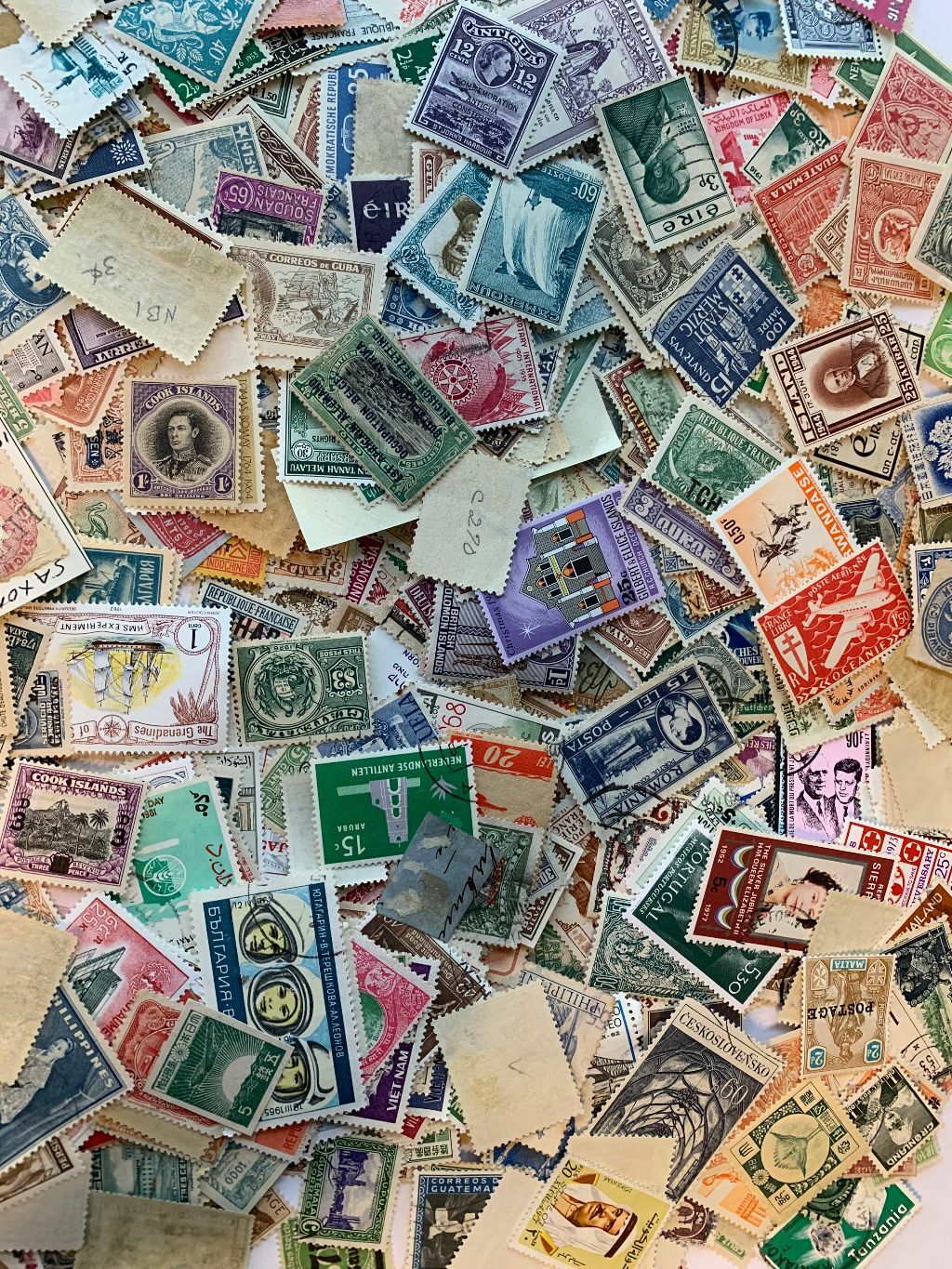 200 Worldwide Stamps Off Paper