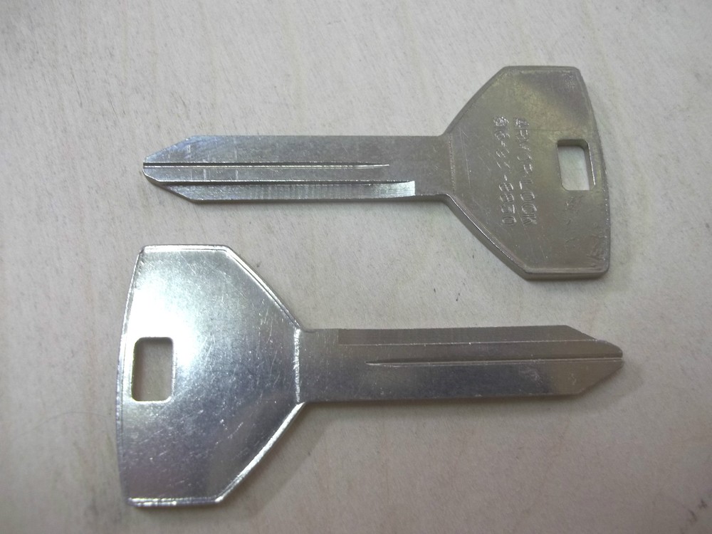 Peterbilt-Keys-Lost keys Replaced-Extra keys-Locksmith-USA-keys by code number