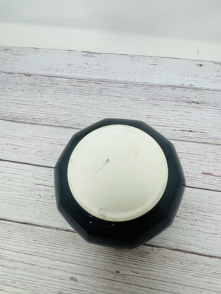 CERAMIC BOWL - 7” X 2.5” Bottom Has Doc 2797