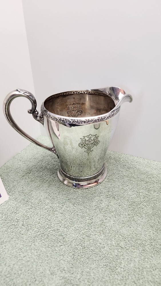 1920's Triumph WM Rogers & Sons 2 Quart Pitcher Silver Plated