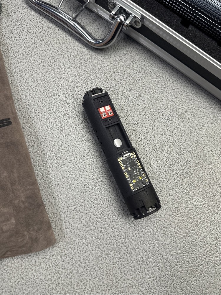 89saber SINGLE Lightsaber WITH CARRY CASE (( PLEASE READ DESCRIPTION ))