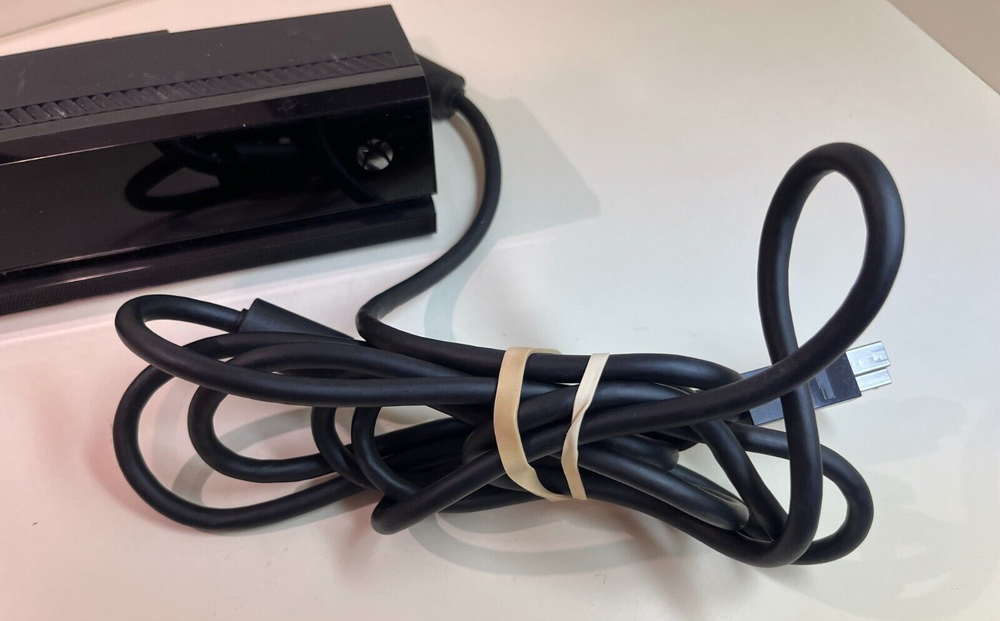Microsoft Xbox One / Xbox One X / Xbox One S Kinect Sensor - MODEL 1520 - Black