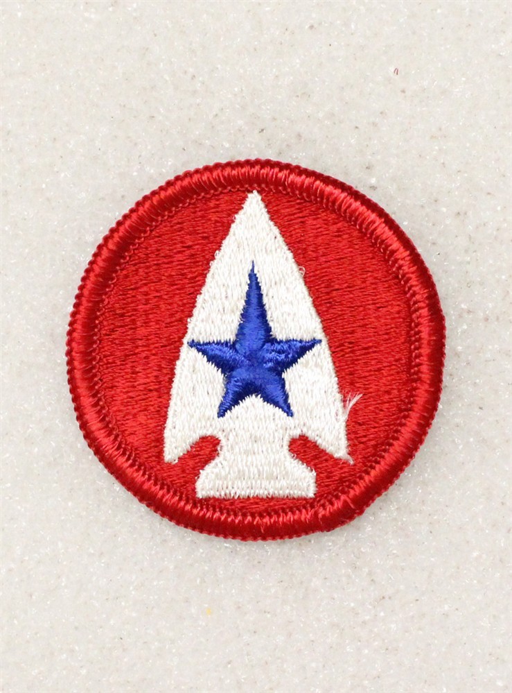 Army patch 4467 - Combat Development Command w/merrowed edge