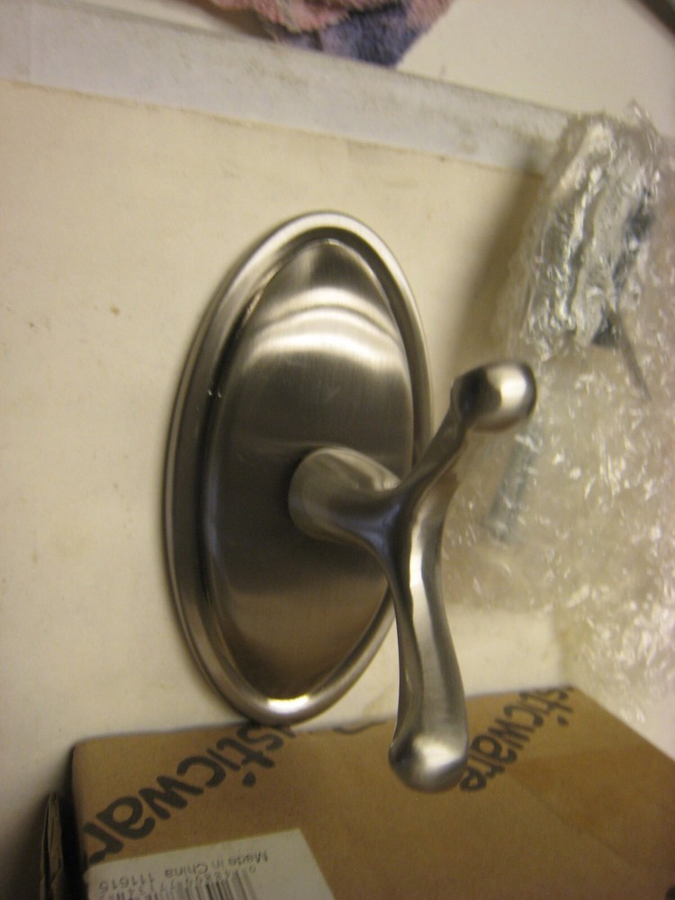 Rusticware (8403SN) MAPLERIDGE ROBE HOOK SATIN NICKEL - New in Box