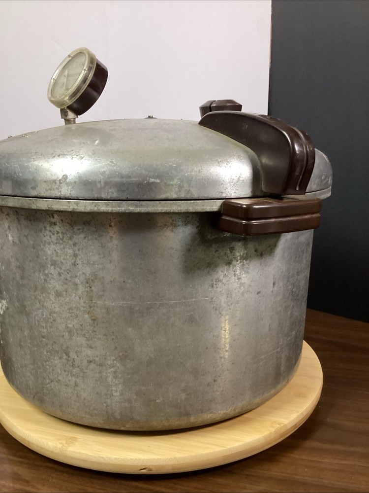 Presto, 16 Quart Pressure Cooker, Canner, Model 7 B