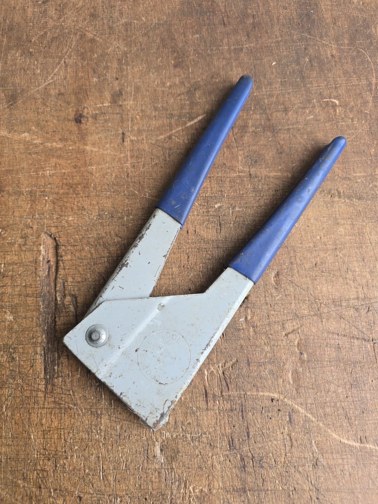 Tucker TT6 Rivet Gun