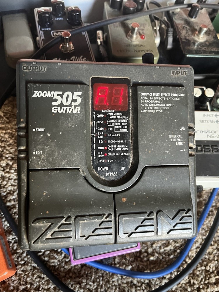 Zoom 505 Guitar Multi-Effects Processor