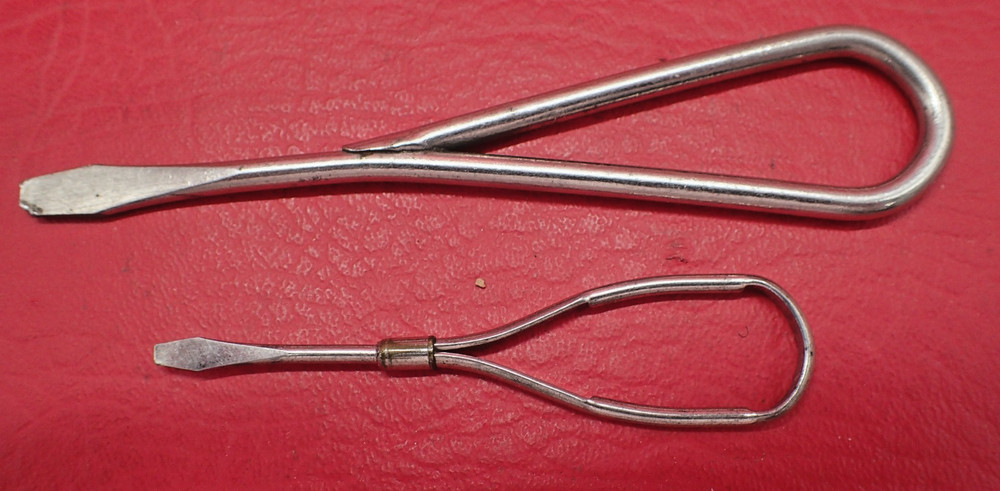 2 Vintage Original Sewing Machine WIRE Screwdrivers # 6