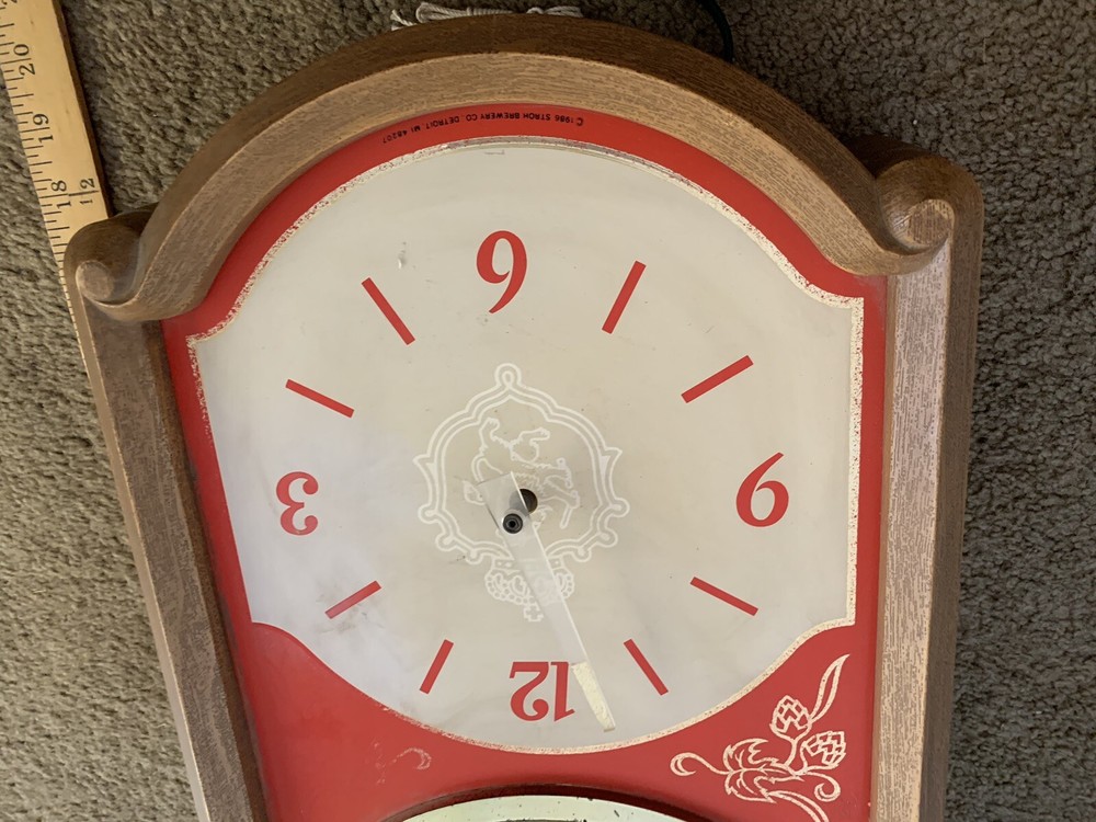 VINTAGE STROH'S ELECTRIC LIGHTED WALL CLOCK,