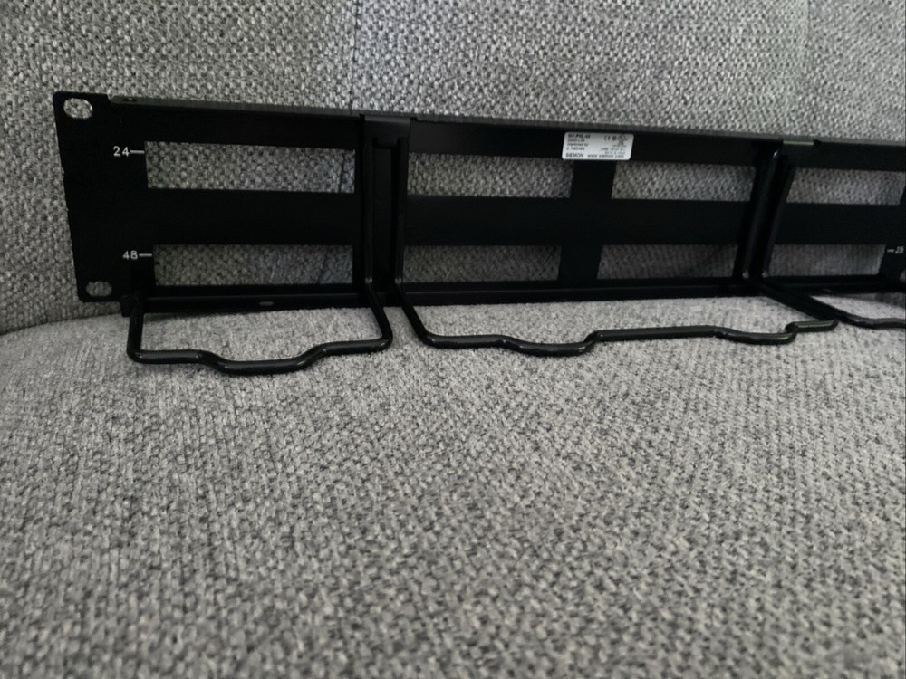 Siemon 48 Port Network Patch Panel Ethernet Connectivity MX-PNL-48-C Unloaded