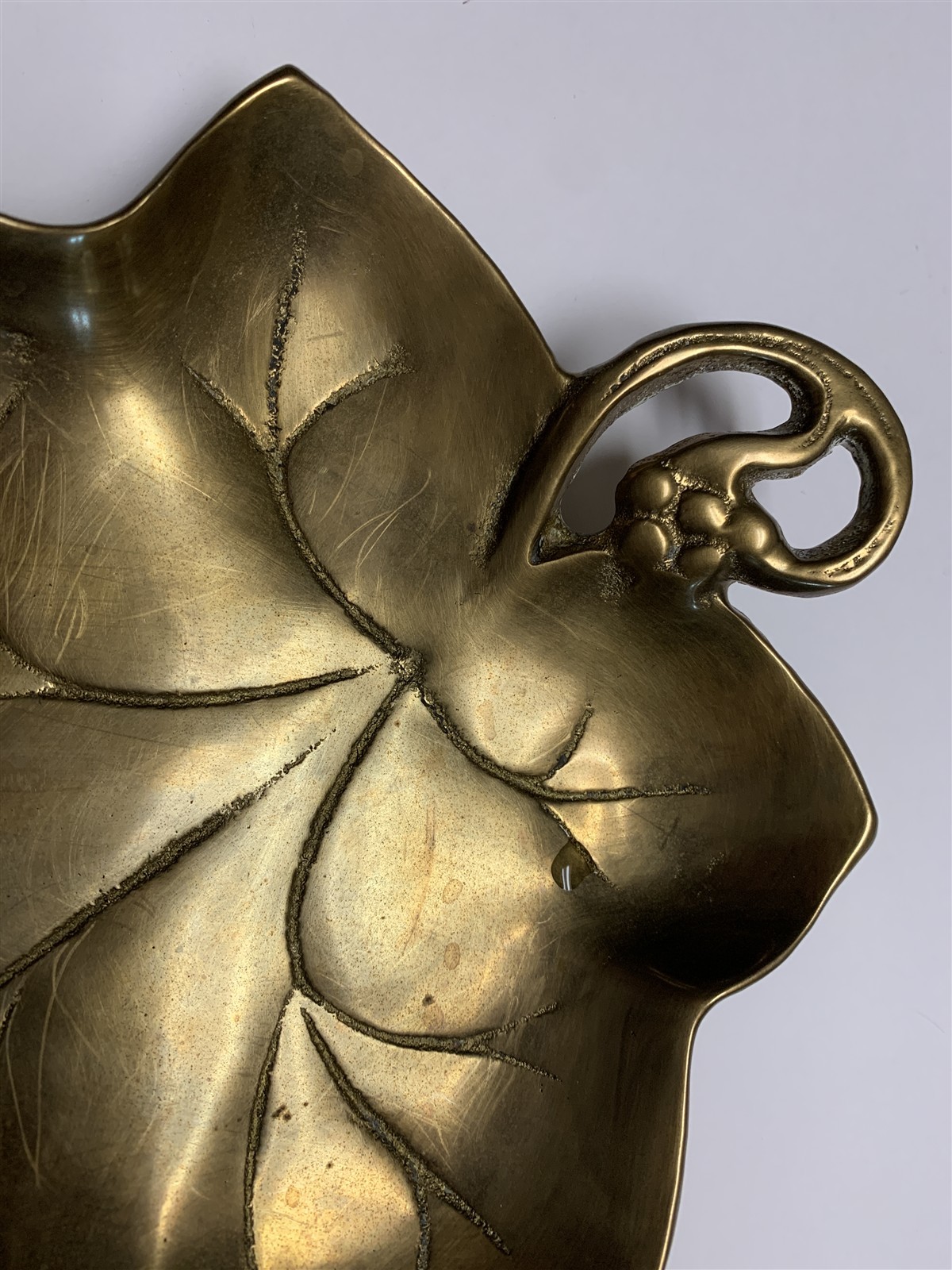 Vtg Solid Heavy Brass Leaf Dish Trinket Tray 7 x 8 1/2