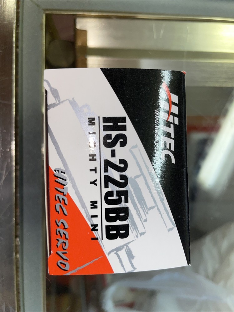 Hi-Tec HS-225BB Mighty Mini Servo •
