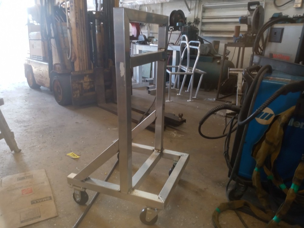 outboard motor engine stand