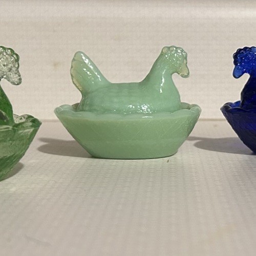 Depression Style Jadite Green Glass Mini Hen On Nests-2 1/2”
