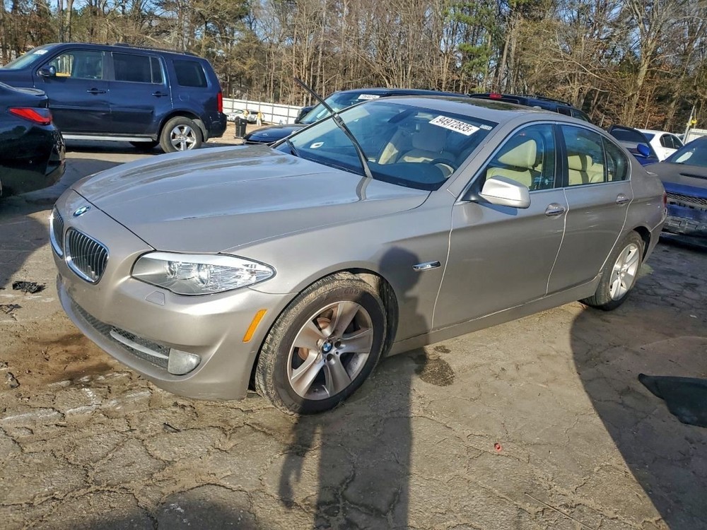 528I      2011 Glove Box 4958749