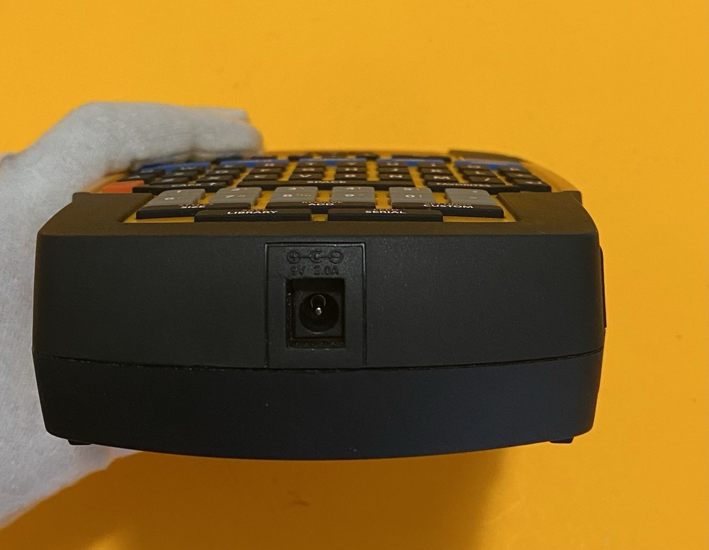 DYMO Rhino 4200 Industrial Label Maker Carry Case Working