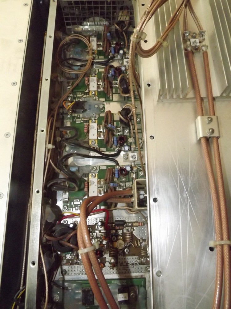 Broadcast Professional Transmitter FM Elenos ETG 1000 watt - 88-108 Mhz