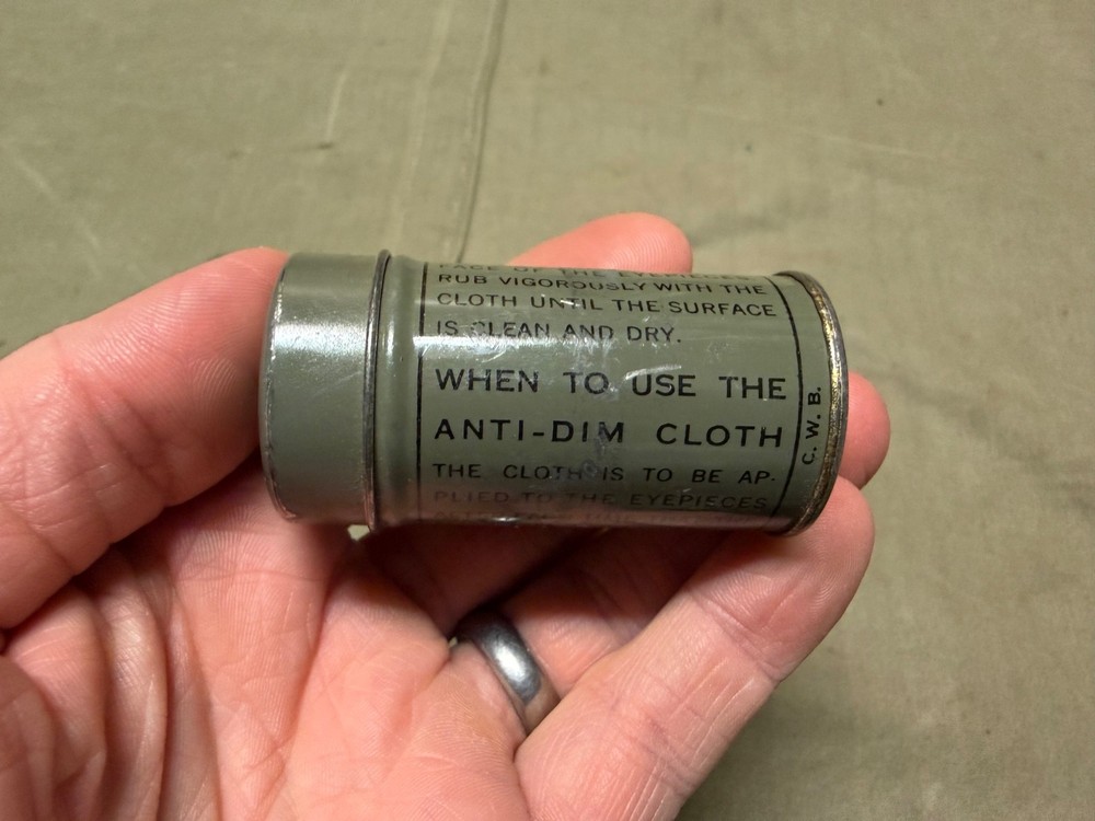 ORIGINAL WWII US ARMY GAS MASK CARRY BAG INSERT ANTI-DIM CLOTH