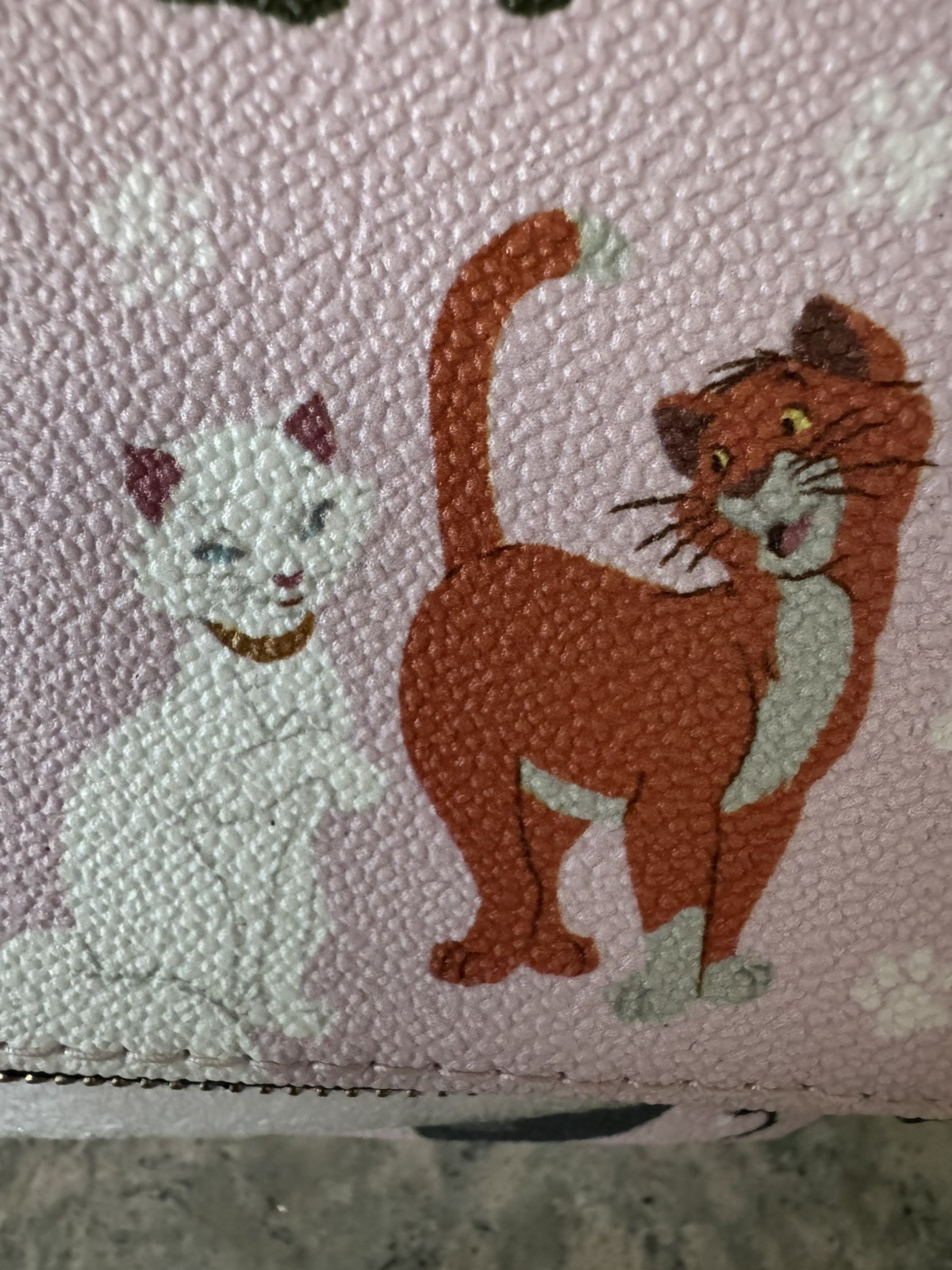 Dooney & Bourke Disney Cats Foldover Crossbody Bag 2019 NWT Beautiful Brand New