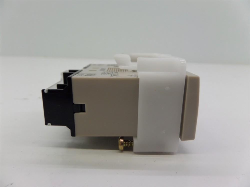 Omron H7ET-NV Time Counter