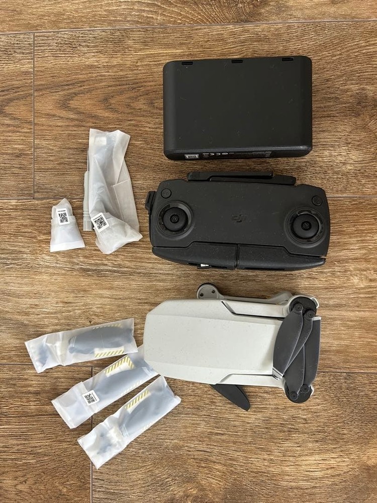 Dji Mavic Mini Hard Shell Carrying Case With Accessories Remote Controller