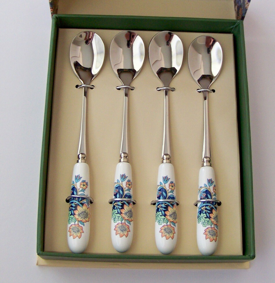 Spode Strawberry Thief Cake Slicer, 4 Teaspoons & 4 Pastry Forks NEW Unused lot