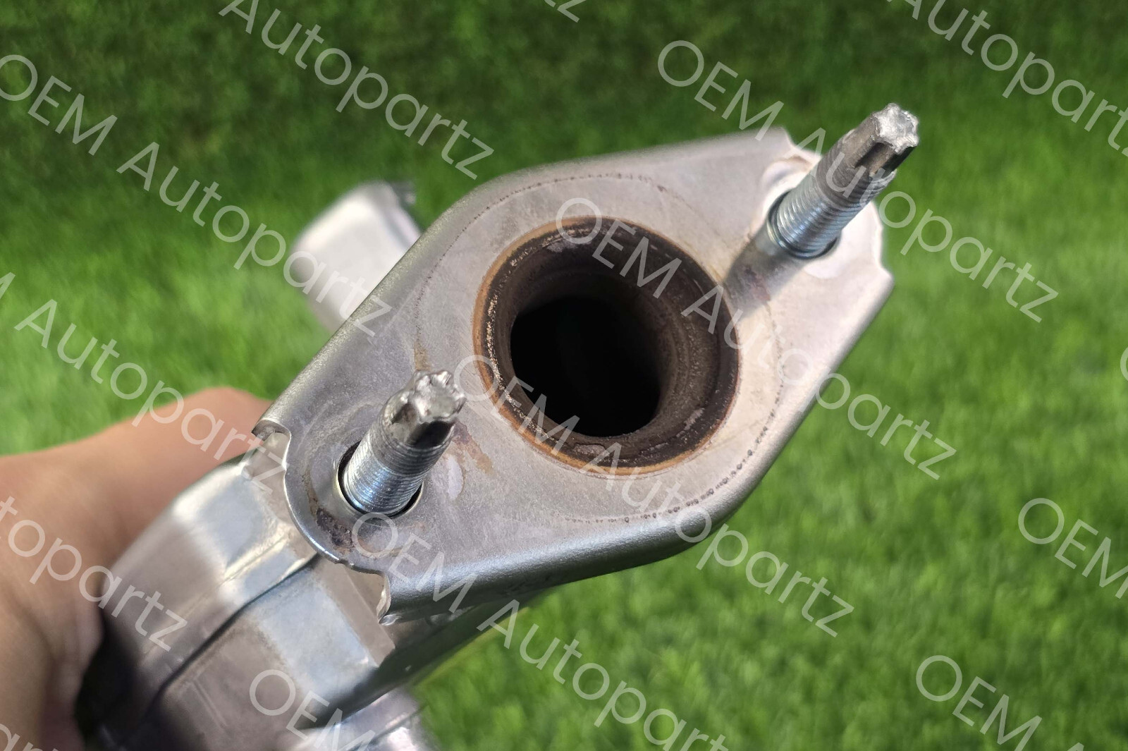 Toyota Prius 2011-2017 25601-37010 EGR Pipe Fits Prius V 2012-2017, Lexus CT200H