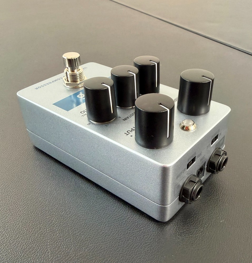 Universal Audio UAFX 1176 Studio Compressor Guitar Pedal