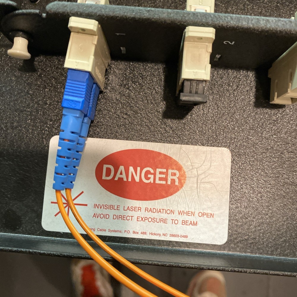CORNING CCH-01U CABLE SYSTEM LANSCAPE with CONNECTOR HOUSING PANEL & Ears