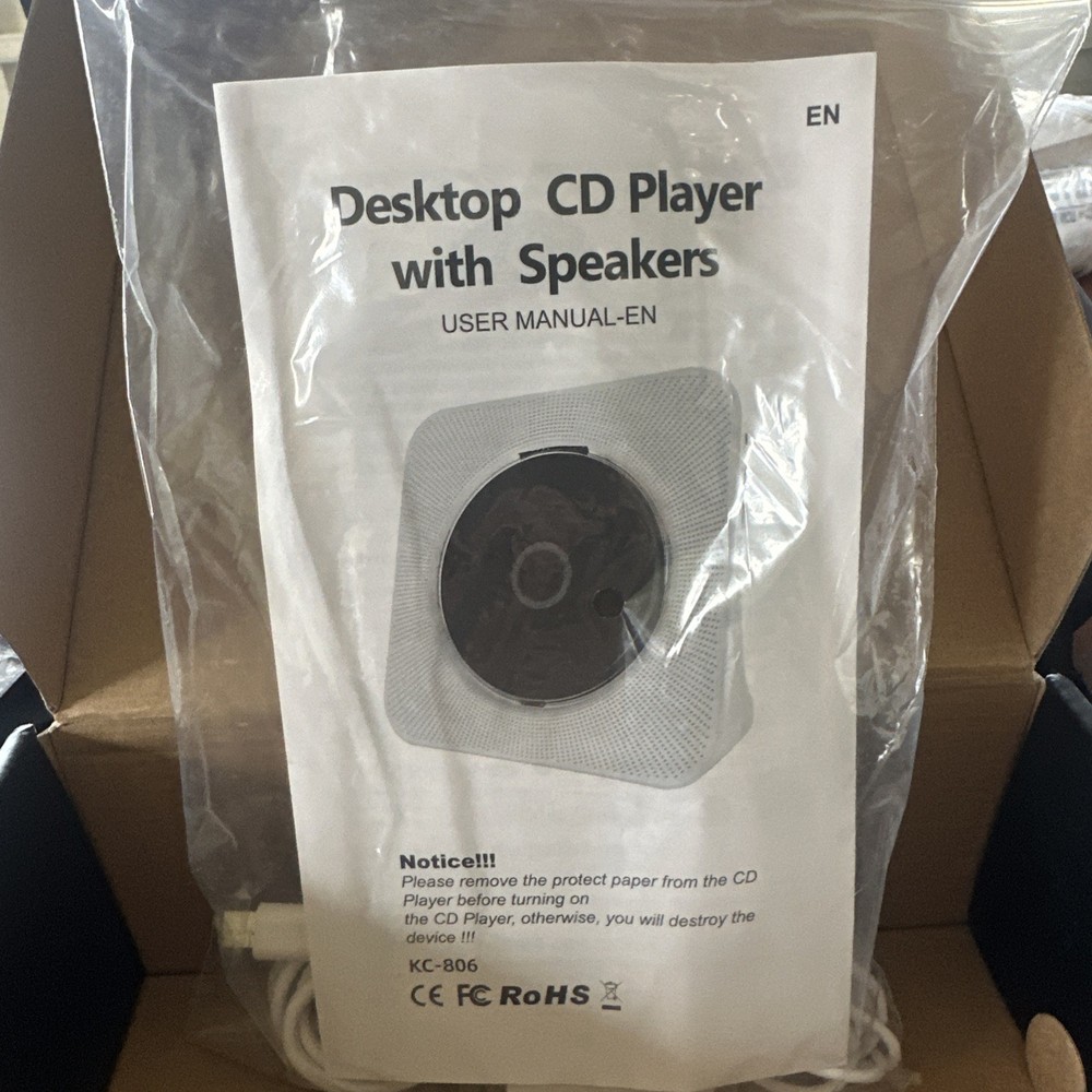 Portable Desktop CD Audio Player with Speaker and Remote Control / NEW