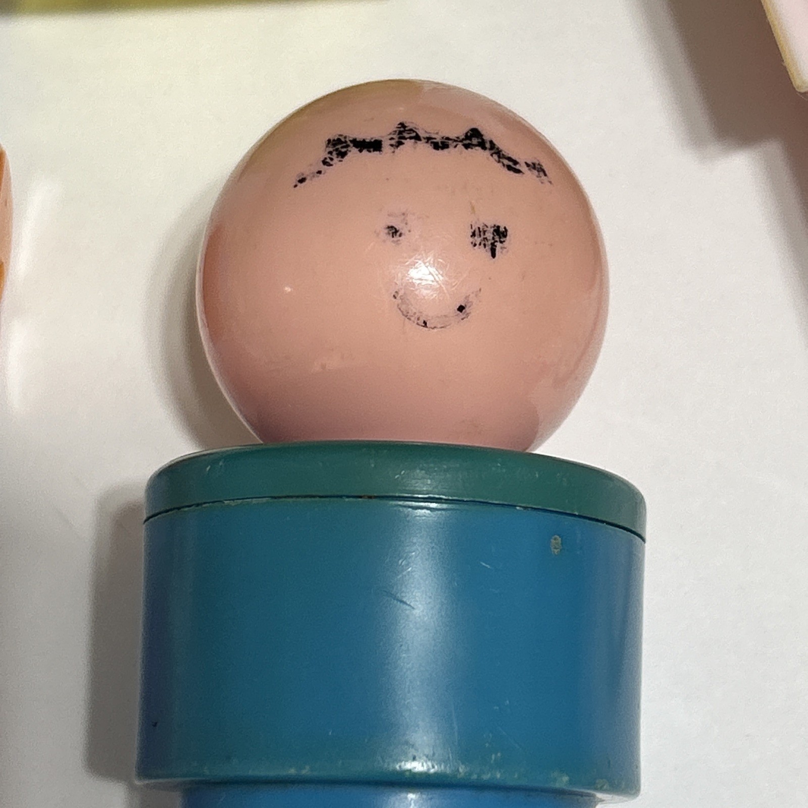 25pc VTG 90s Toy Junk Drawer Lot Elmo Ernie Farmer Hamster Raisin Happy Meal Toy