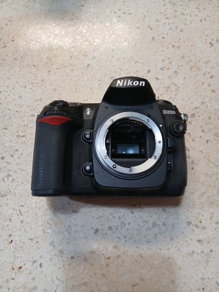 Nikon D200 DSLR Camera Has Errors Parts Only