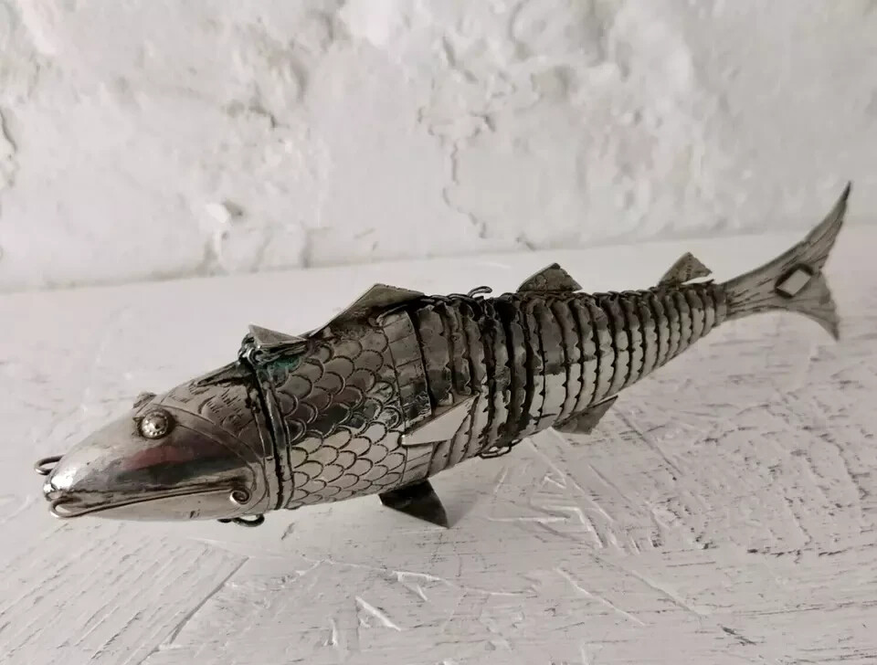 Large Solid Silver Articulated Fish Box - 120g - 19cms.