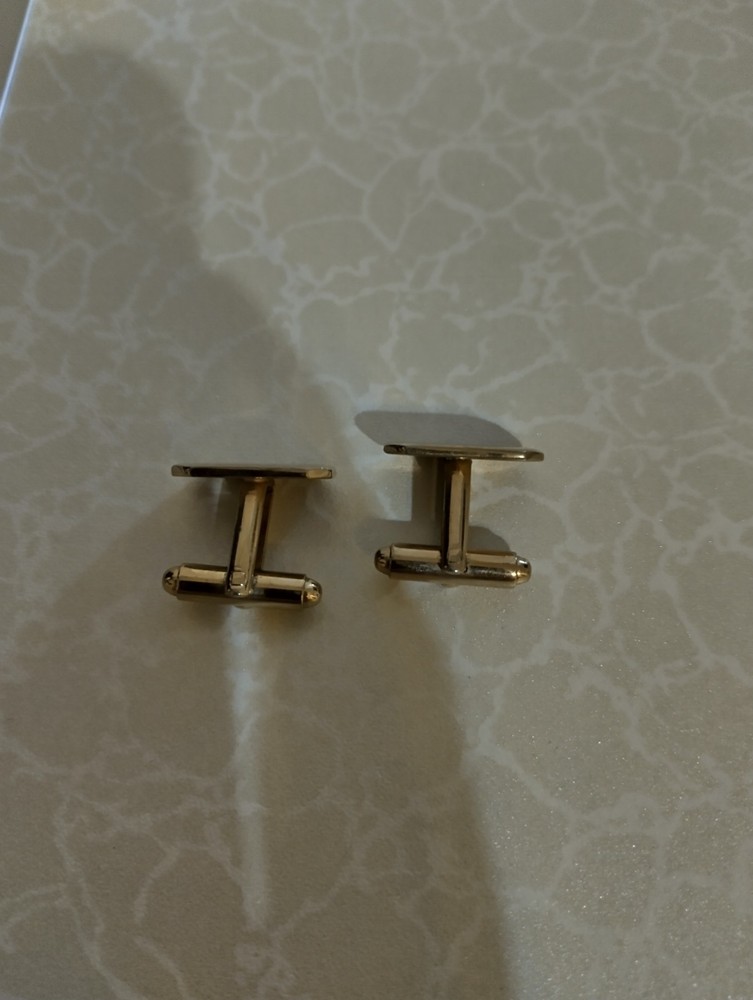 Gold Tone Cuff Link Rectangle Set