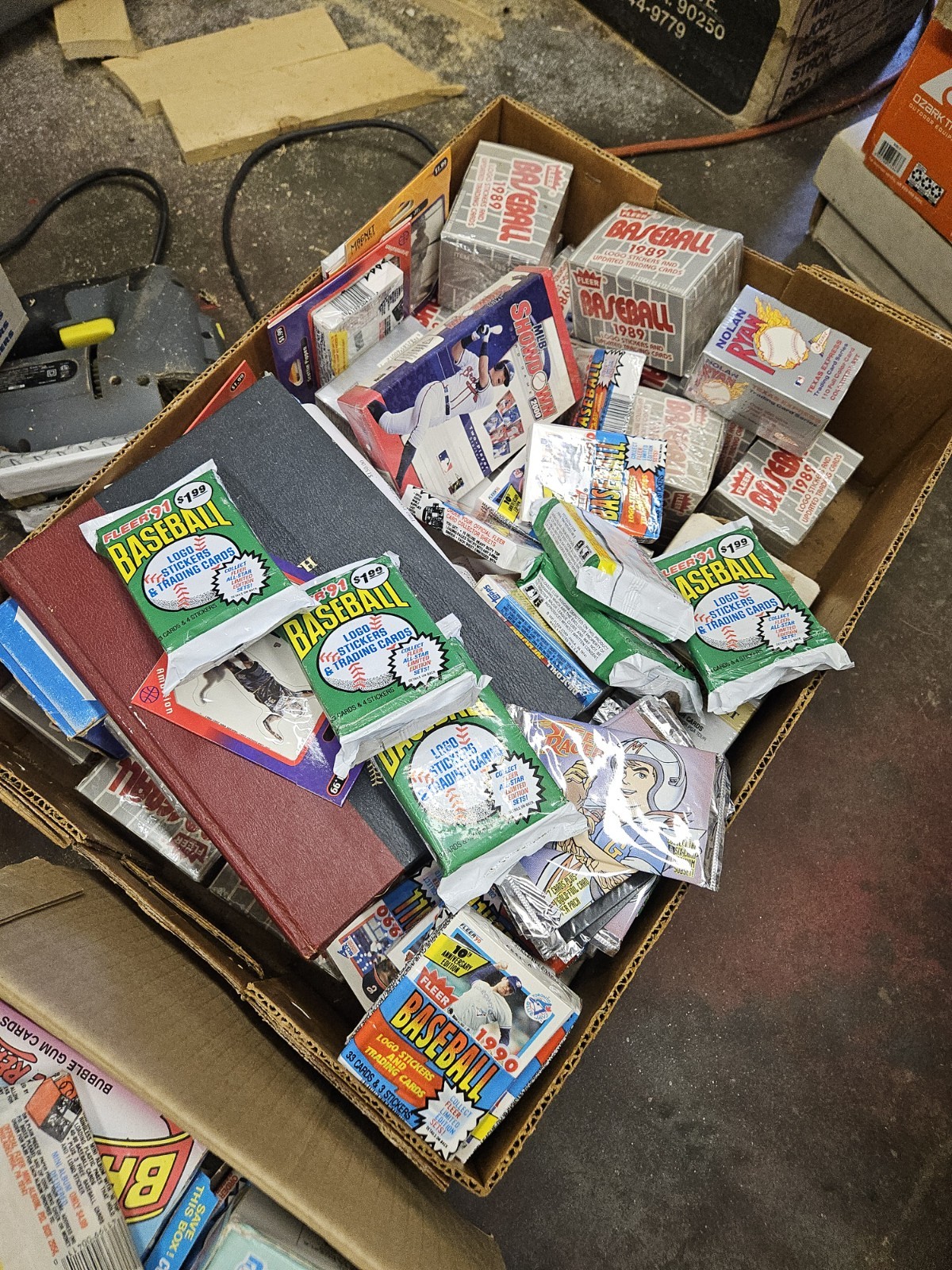 100 Baseball Card Lot - UNOPENED Packs - Possible HOF Or Rookies - See QTY Bonus