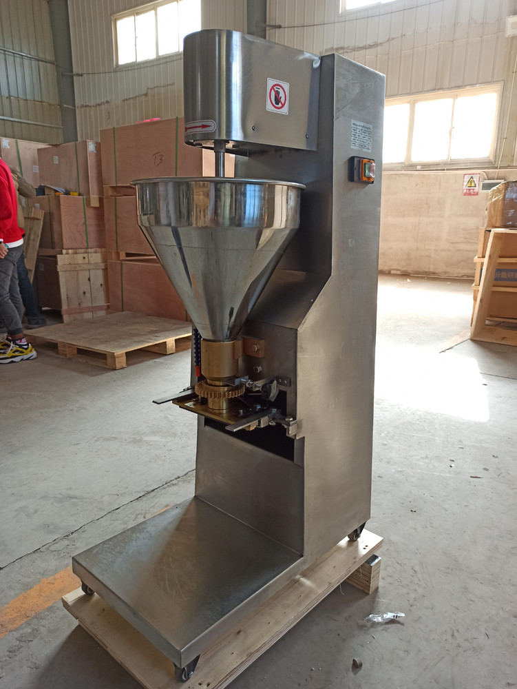 Open Box 110V Commercial Vertical Electric Meatball Maker Making Machine