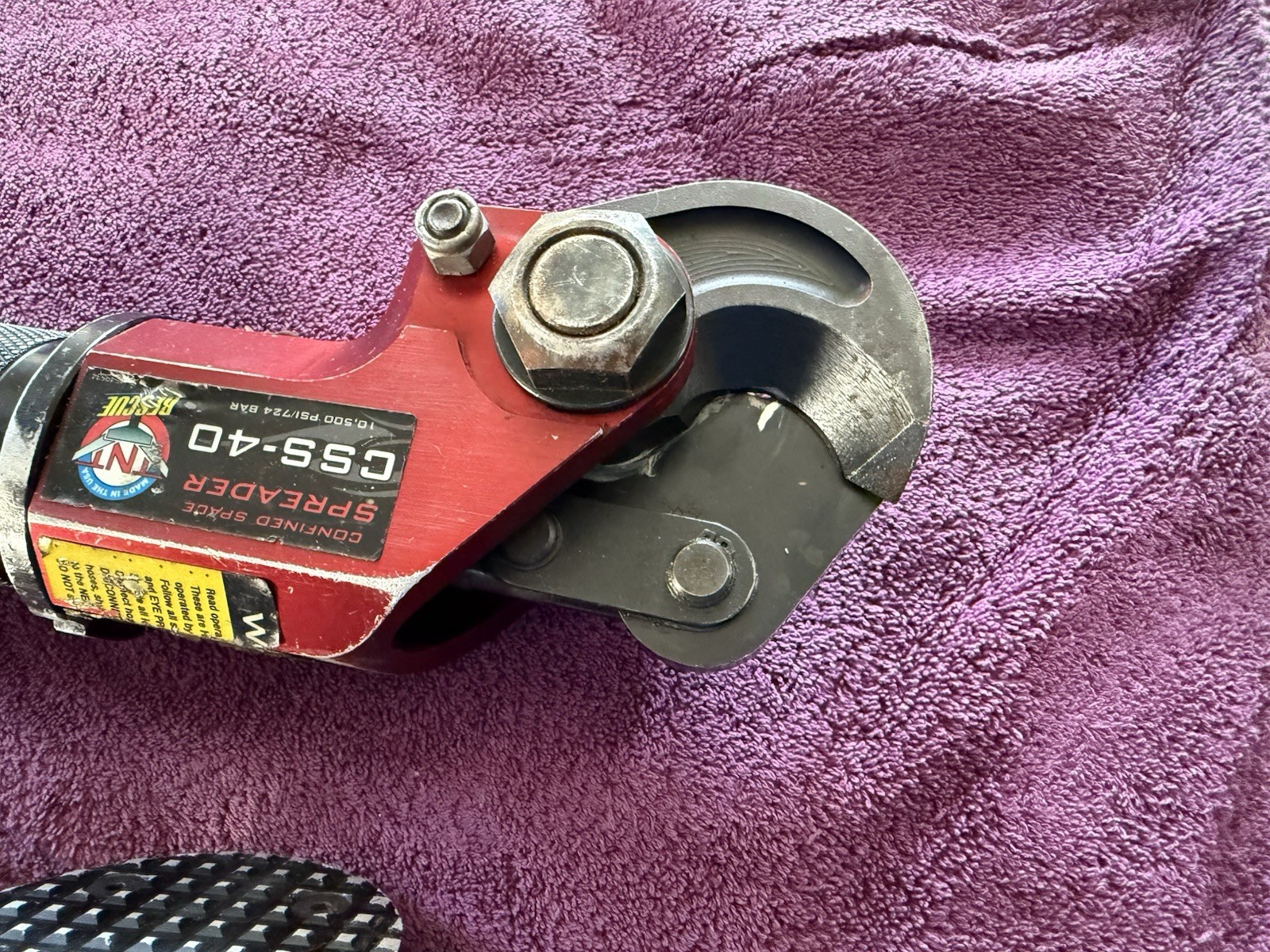 TNT Rescue CSS-40 Confined Space Hydraulic Cutter Tool & Open/Close Remote Valve