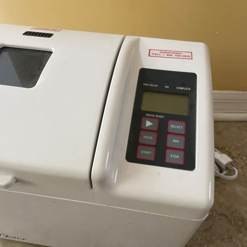 Oster Automatic Breadmaker White Model 4812 Style BM-200 630W Bread Machine