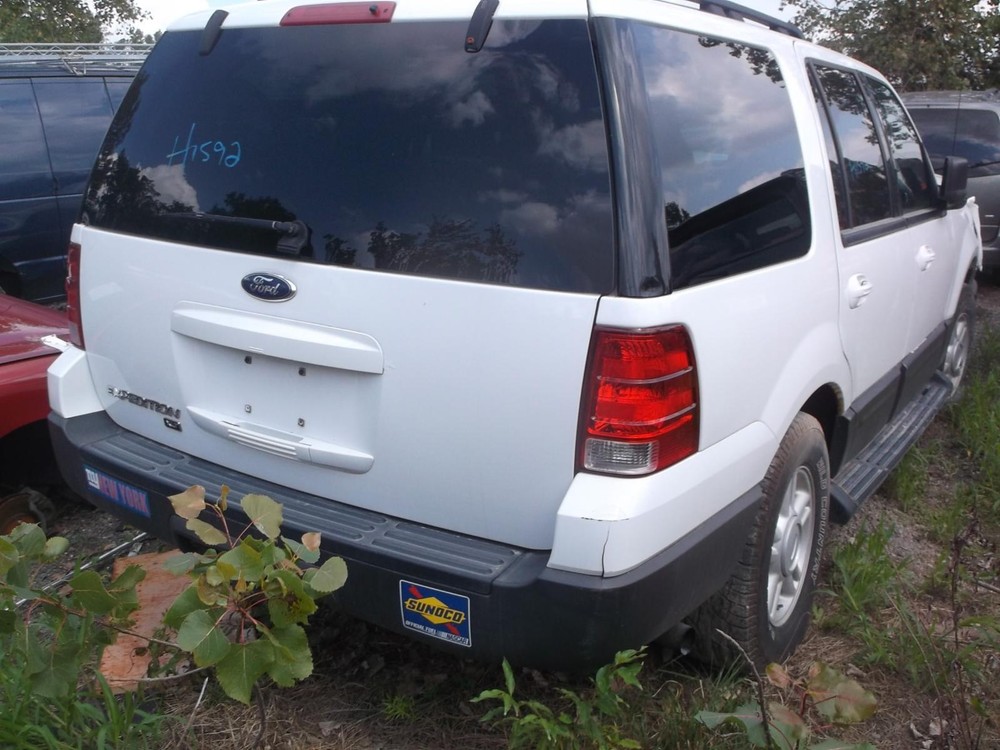 Used Transfer Case Assembly fits: 2005 Ford Expedition Grade B