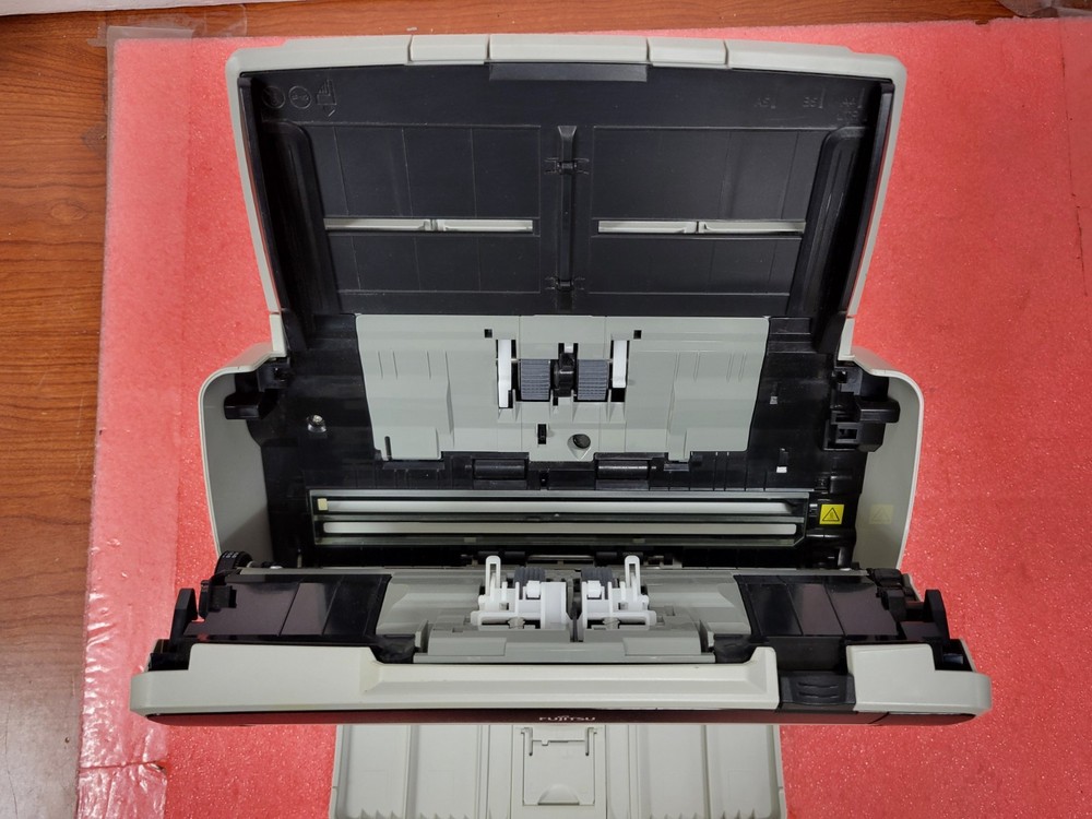 Fujitsu Fi-6140Z Duplex Desktop Document Scanner | O323