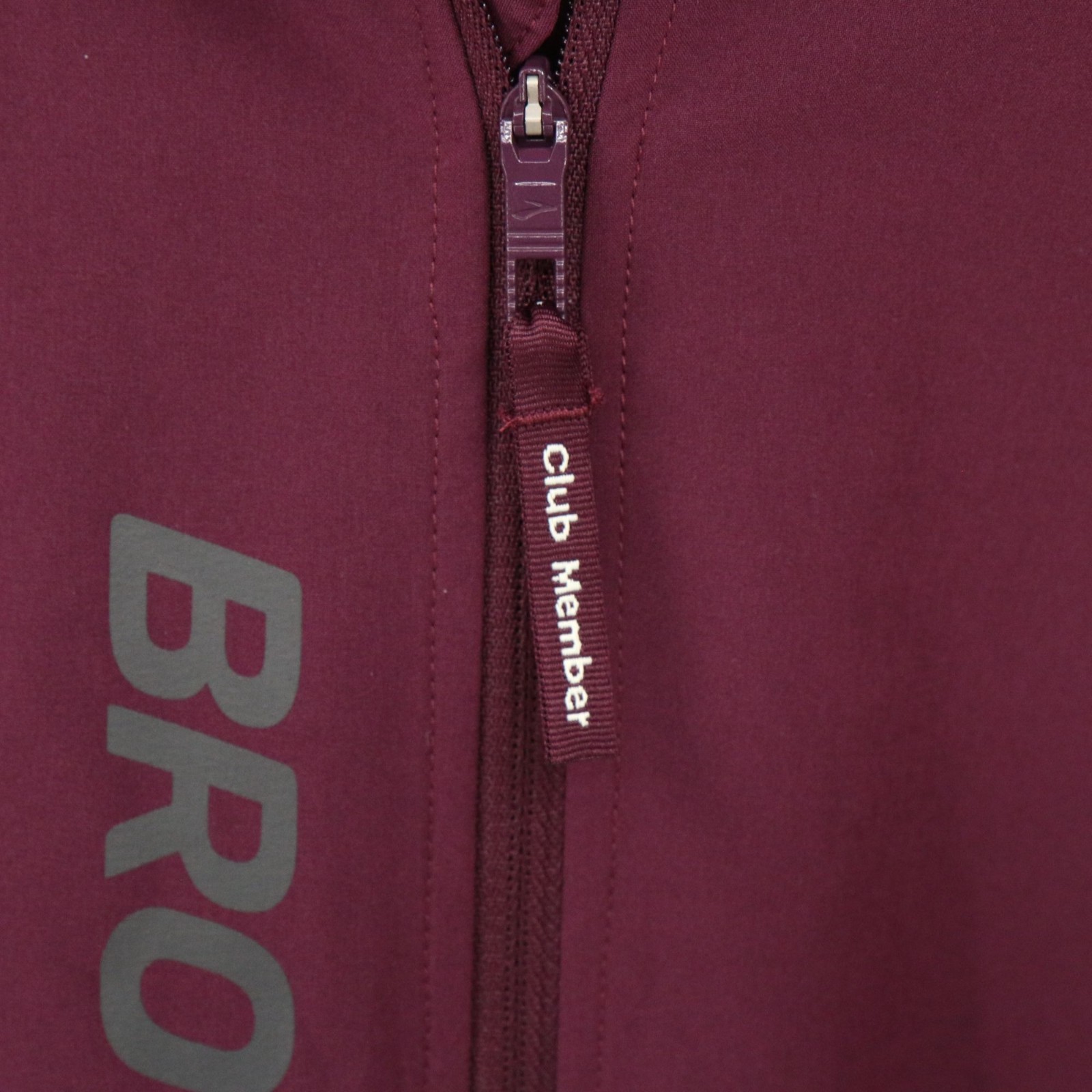 NWT 2026 Club Run Disney Brooks Burgundy Hooded Full Zip Canopy Jacket XXL