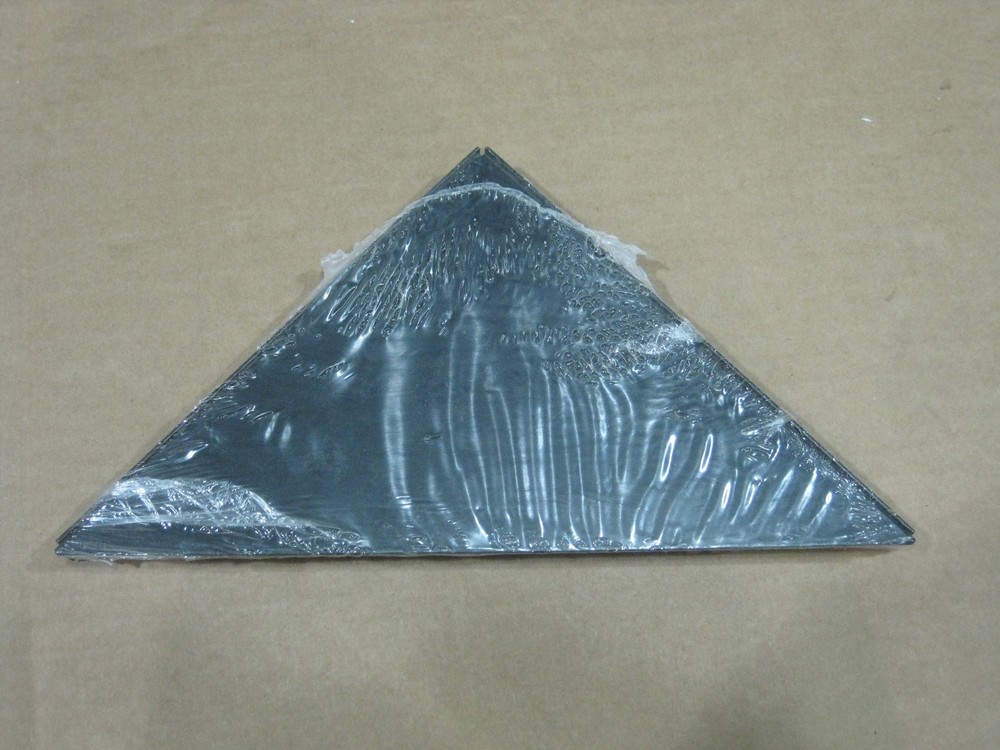 MB-1267 PAIR Bud Industries corner mount bracket 7" x 7" new sealed triangular