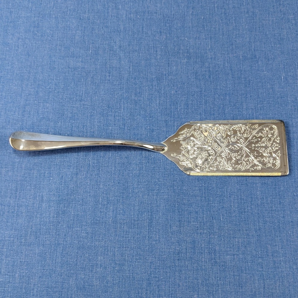 Vintage Silver Plate Vine and Leaves Pattern Cake Server Spatula 11.5"
