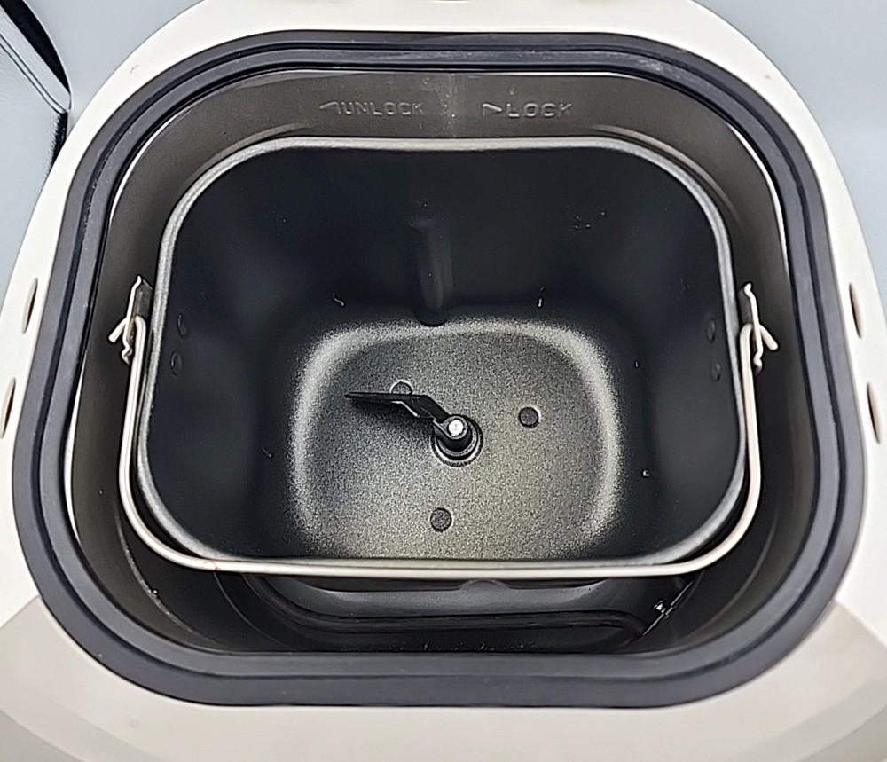 Hamilton Beach Bread Machine HomeBaker 29881 White Tested Complete