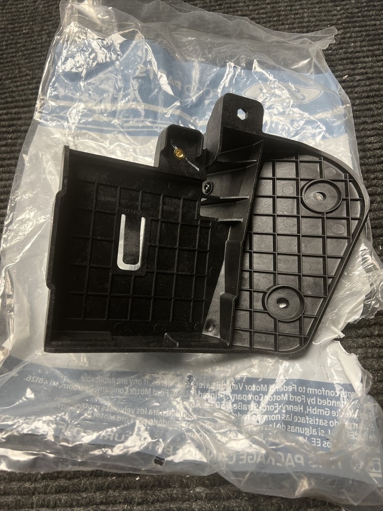 New Genuine Ford Bracket DP5Z-14D189-D