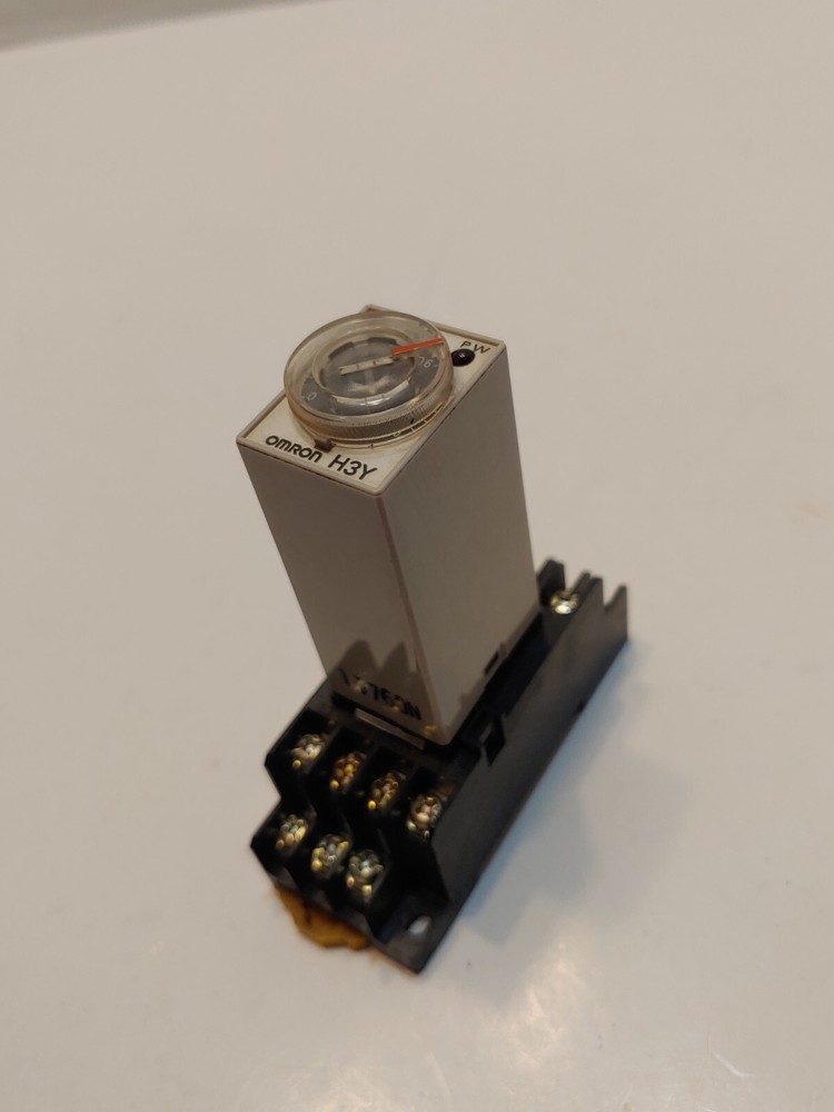 Omron H3Y Timer Time Relay with base PYF14A