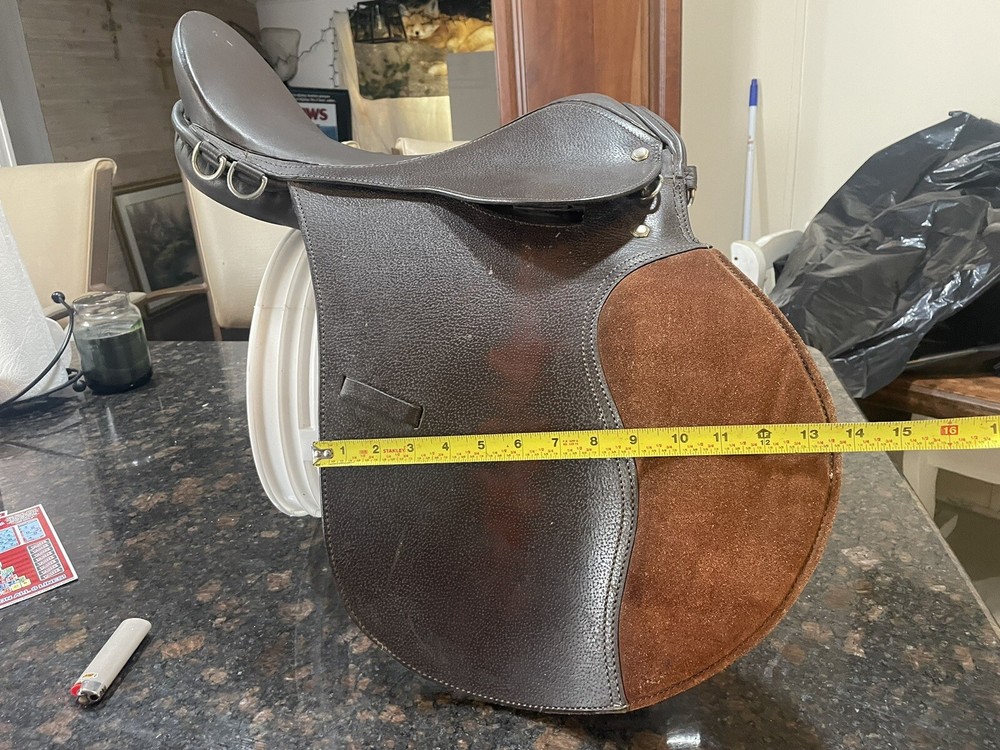 English Saddle 17” Unbranded